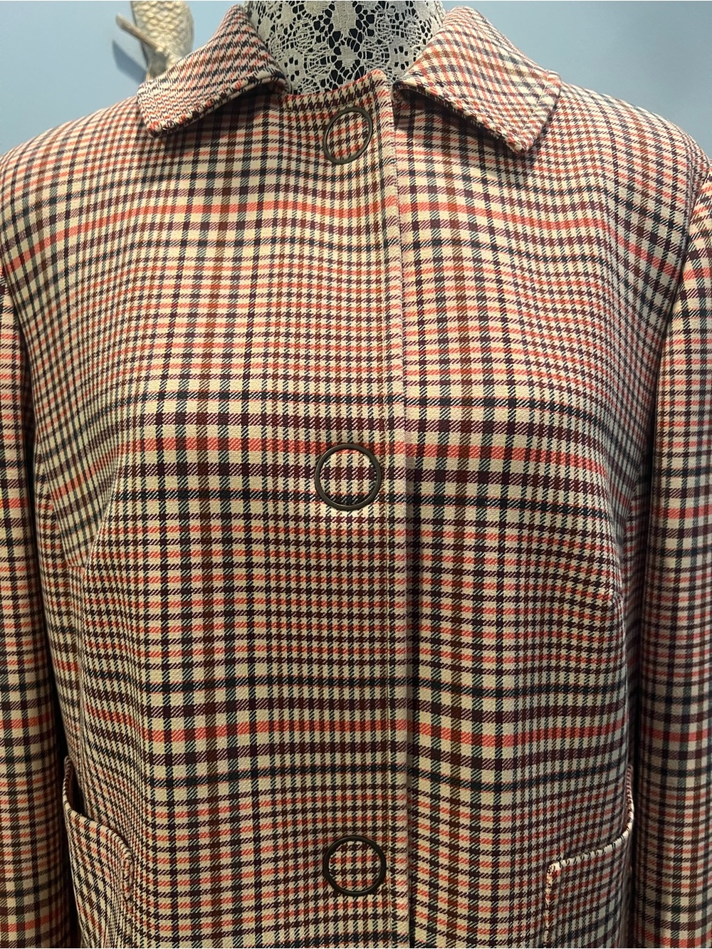 Akris Punto Plaid Cropped Jacket Blazer in colors Fuji-Sand-Wave - Picture 5 of 16